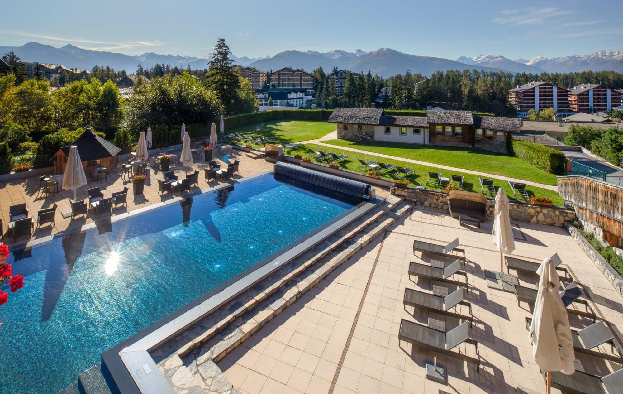 Hostellerie Du Pas De L'Ours "Relais Et Chateaux" Crans-Montana Exterior foto