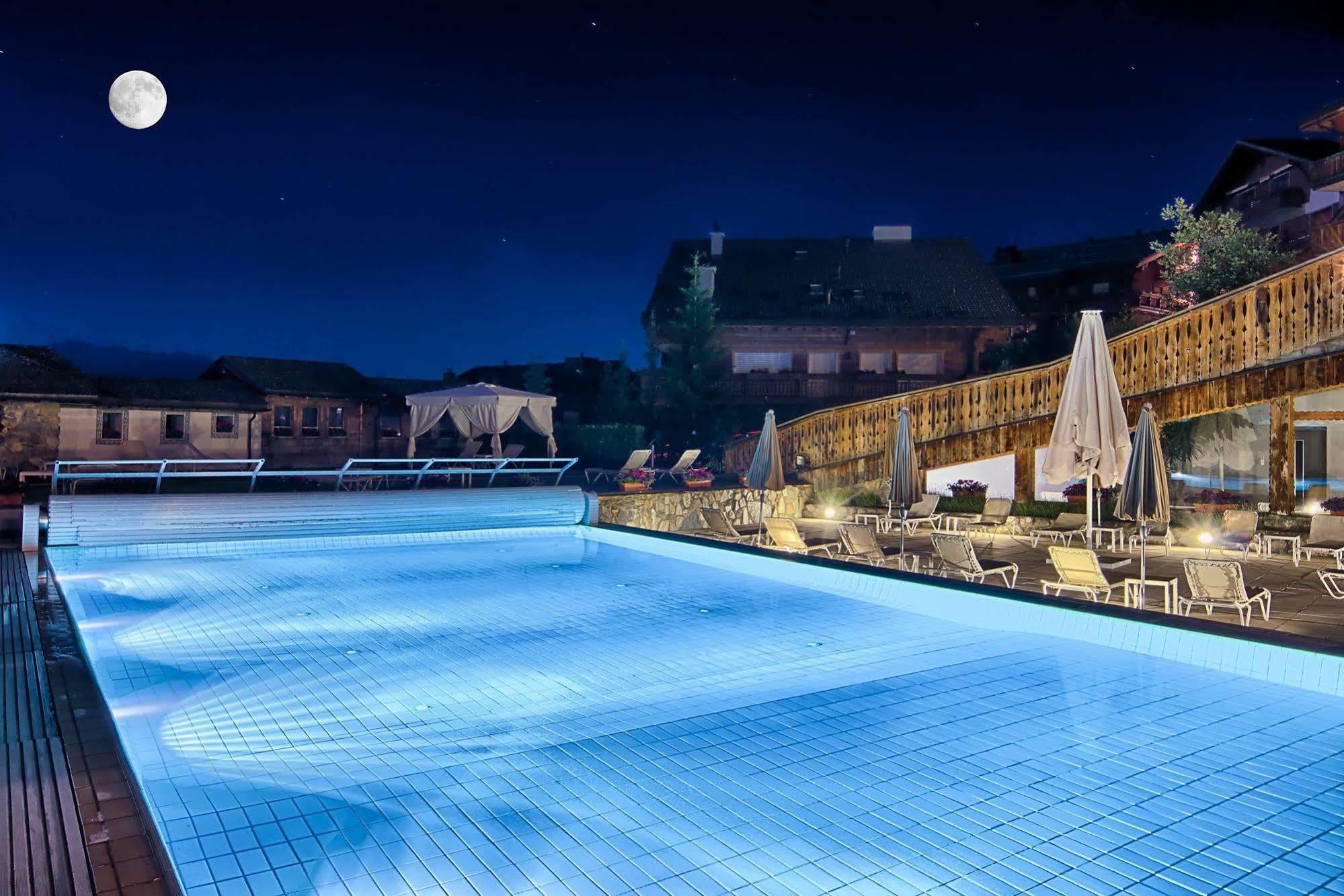 Hostellerie Du Pas De L'Ours "Relais Et Chateaux" Crans-Montana Exterior foto